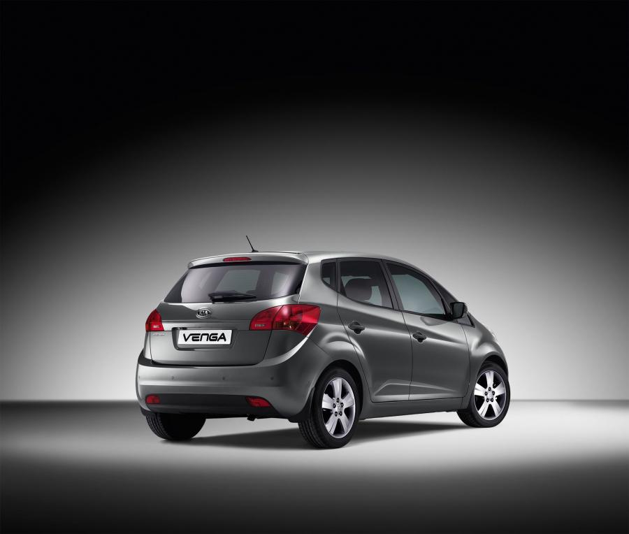  Kia Venga 2009 года  (фото 13 из 16)